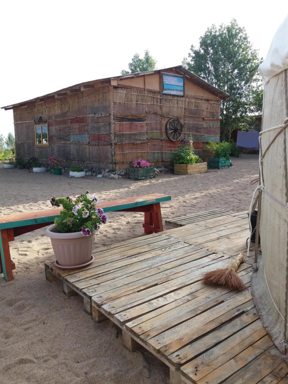 Yurt Camp Tosor Ξενοδοχείο Εξωτερικό φωτογραφία