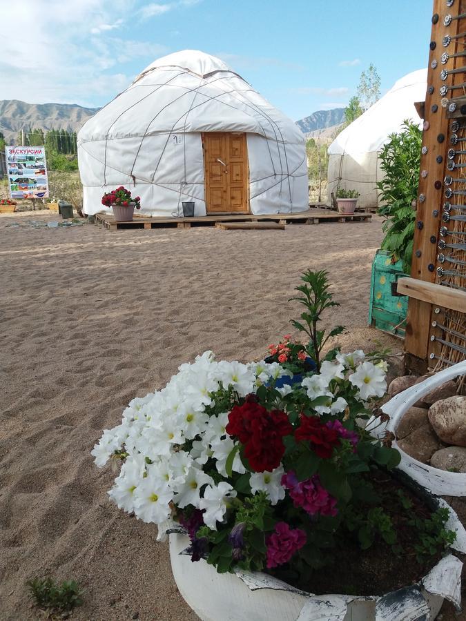 Yurt Camp Tosor Ξενοδοχείο Εξωτερικό φωτογραφία