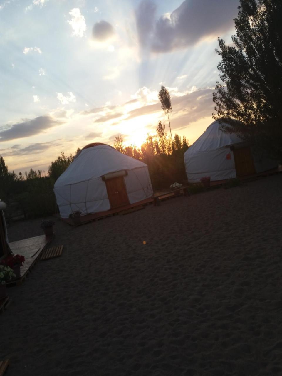 Yurt Camp Tosor Ξενοδοχείο Εξωτερικό φωτογραφία